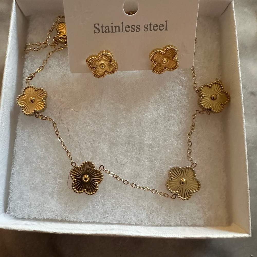 Gold Flower Stainless Steel Jewelry Set- flower set